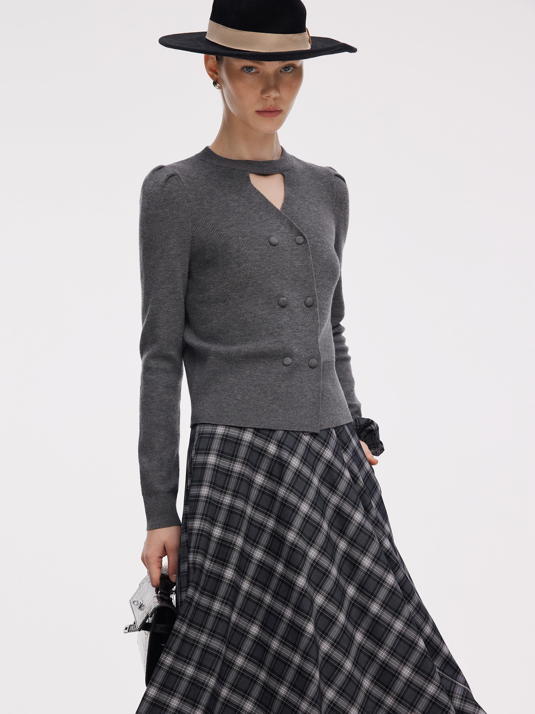 Cut Out V-Neck Long Sleeve Women Knit Top